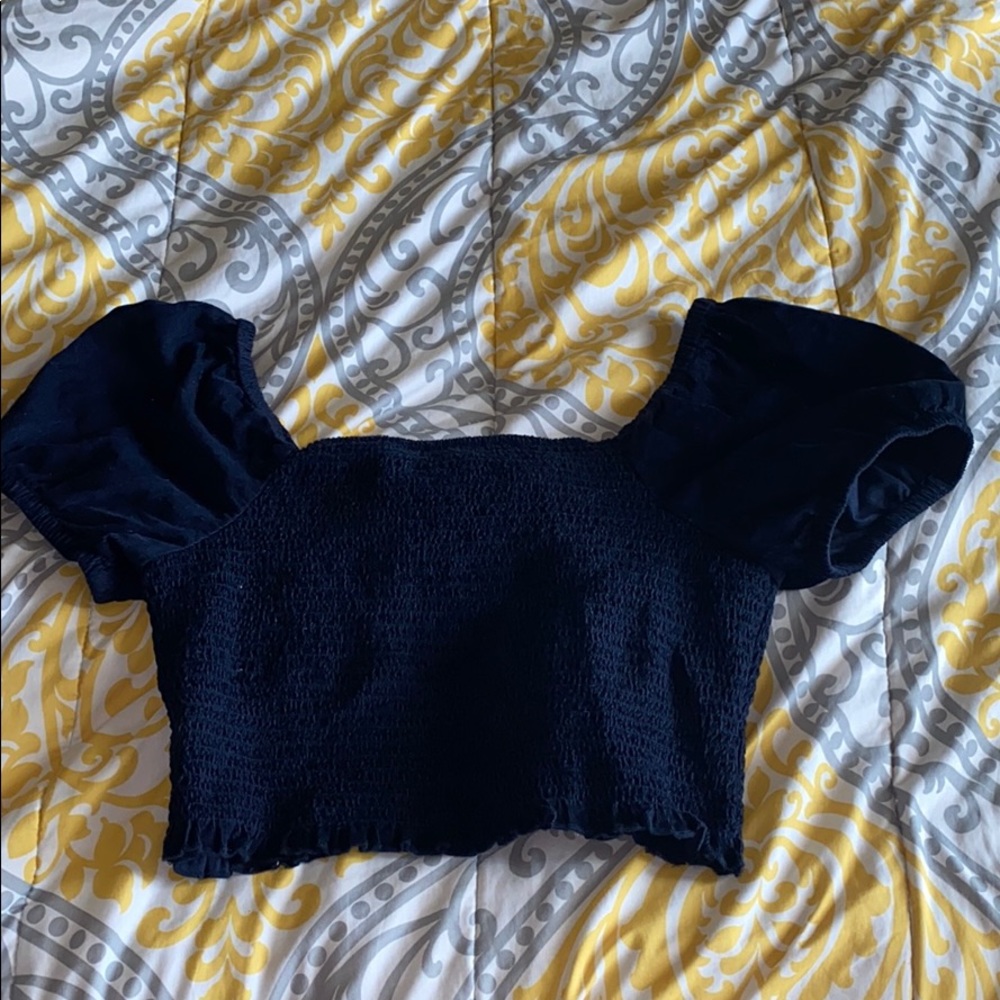 Blue puffed sleeve top